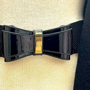 Lilly Pulitzer Black M/L My Beau Belt (Bow). Stretch belt . RARE find .